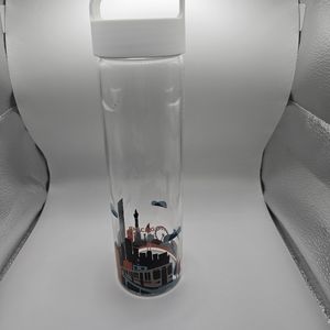 Starbucks You are here Collection 18.5OZ Glass Water Bottle Chicago